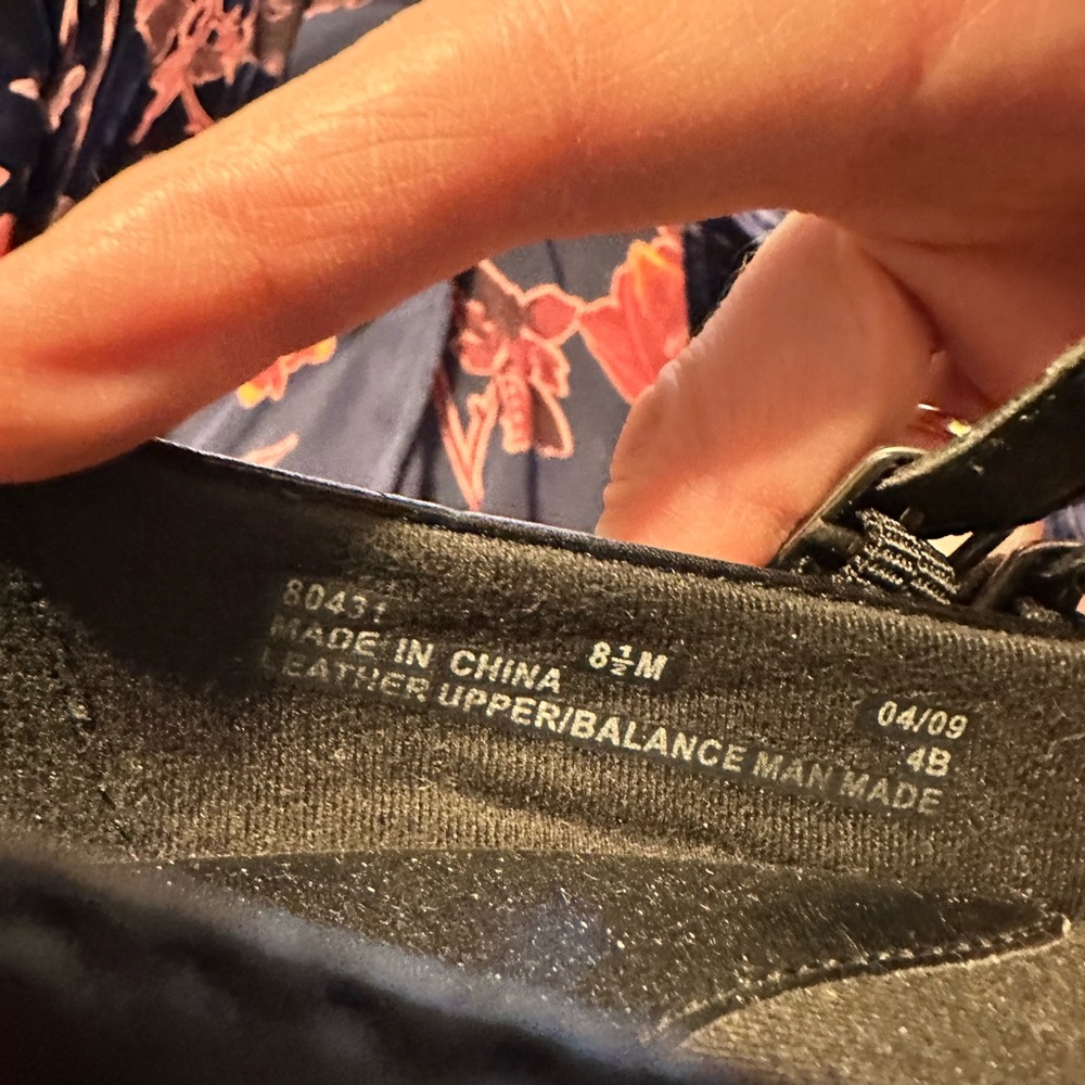 Clark Bendables Black Leather Shoes - Picture 3 of 5